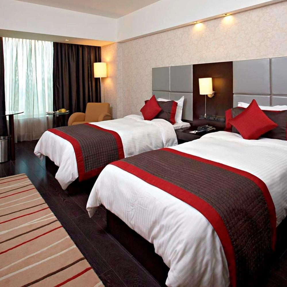 Radisson Hotel Sector 29 Gurugram Gurgaon Exterior photo